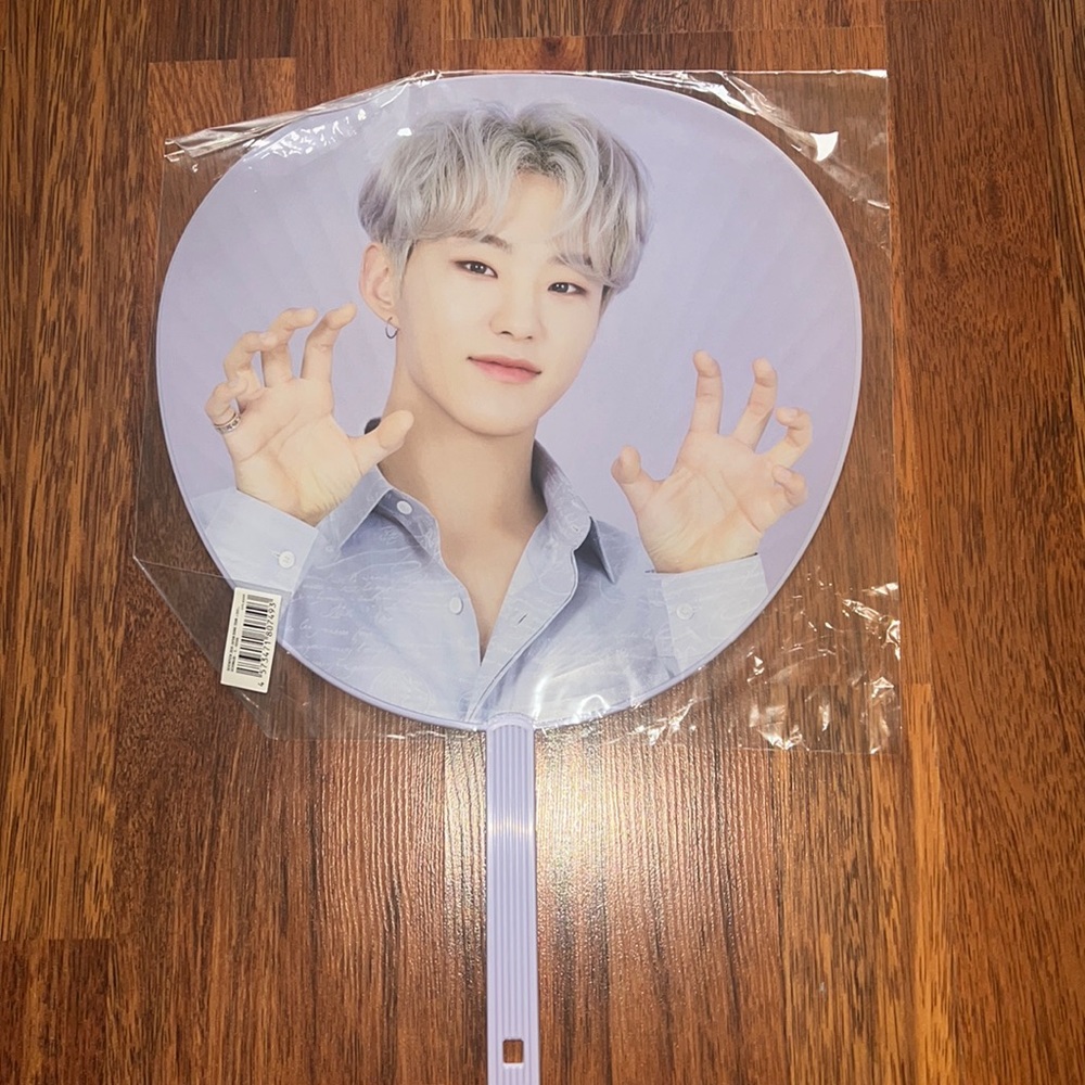 Seventeen Kpop hoshi Japan Tokyo done tour 2020 uchiwa picket